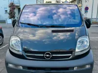 Używany Opel Vivaro 101 KM (74 kW) 2006 Czarny Minivan