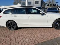 Gebraucht BMW 330e Performance 292 PS (214 kW) 2025 Weiß Kombi