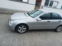 Gebraucht Mercedes C180 143 PS (105 kW) 2003 Brillantsilber  metalliclack Limousine