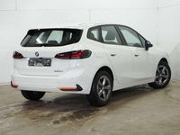 Gebraucht BMW 220 163 PS (119 kW) 2025 Alpinweiss 3 Van / Kleinbus