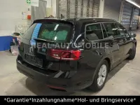 Gebraucht VW Passat 122 PS (89 kW) 2022 Schwarz Kombi