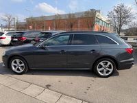 Gebraucht Audi A4 Advanced 163 PS (119 kW) 2022 Grau Kombi