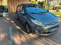 Gebraucht Ford Fiesta Titanium 82 PS (60 kW) 2012 Grau Kleinwagen