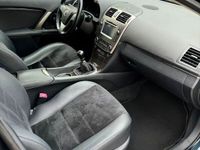 gebraucht Toyota Avensis Kombi 2.2 D Executive*Navi*RFK*Alcantara