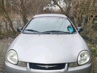 Usado Chrysler Neon 133 HP (97 kW) 2000 Cinzento Sedan