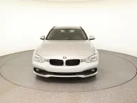 Gebraucht BMW 318 Advantage 150 PS (110 kW) 2019 Glaciersilber Kombi