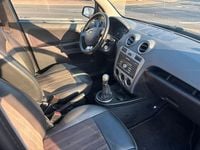 Gebraucht Ford Fusion 80 PS (58 kW) 2010 Schwarz Kleinwagen