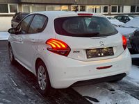 Gebraucht Peugeot 208 Active 82 PS (60 kW) 2017 Kleinwagen