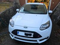 Gebraucht Ford Focus ST 250 PS (183 kW) 2013 Weiß Limousine