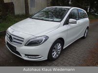 Gebraucht Mercedes B180 122 PS (89 kW) 2014 Weiß Van / Kleinbus