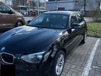 Gebraucht BMW 116 122 PS (89 kW) 2012 Schwarz Kleinwagen