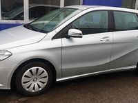 Gebraucht Mercedes B180 109 PS (80 kW) 2015 Silber Van / Kleinbus