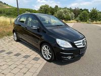 gebraucht Mercedes B200 B 200Sportpaket Navi Bi-Xenon Pano Leder Tempomat