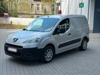 Gebraucht Peugeot Partner 90 PS (66 kW) 2010 Silber Van / Kleinbus