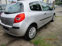 Gebraucht Renault Clio II 75 PS (55 kW) 2006 Silber Limousine