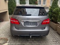 Gebraucht Mercedes B180 122 PS (89 kW) 2017 Grau Van / Kleinbus