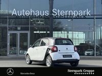 Gebraucht Smart ForFour Electric Drive Passion 60 kW (82 PS) 2018 Weiß Kleinwagen