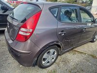 Gebraucht Hyundai i30 128 PS (94 kW) 2011 Violet Kleinwagen