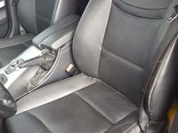 Gebraucht BMW 318 143 PS (105 kW) 2011 Schwarz Limousine