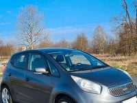 Gebraucht Kia Venga 90 PS (66 kW) 2011 Grau Kleinwagen