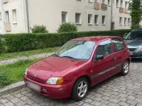 Gebraucht Toyota Starlet 75 PS (55 kW) 1997 Rot Kleinwagen