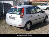 Gebraucht Ford Fiesta Ghia 80 PS (58 kW) 2005 Silber Kleinwagen