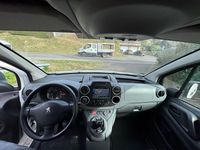 Gebraucht Peugeot Partner 99 PS (72 kW) 2018 Weiß Van / Kleinbus