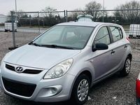 Gebraucht Hyundai i20 2012 Silber Kleinwagen