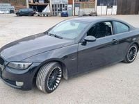 Second-hand BMW 320 170 CP (125 kW) 2009 Negru Coupe