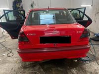 Gebraucht Mercedes C200 102 PS (75 kW) 2000 Rot Limousine