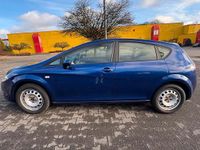 Usata Seat Leon 102 CV (75 kW) 2006 Blu Utilitaria
