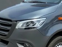 Gebraucht Mercedes Sprinter 170 PS (125 kW) 2024 Grau Van