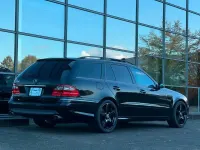 Używany Mercedes E500 387 KM (284 kW) 2007 Czarny Kombi