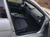 Gebraucht Mercedes C180 156 PS (114 kW) 2008 Silber Limousine
