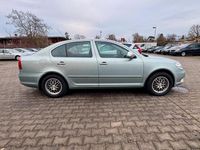 Gebraucht Skoda Octavia Ambiente 160 PS (117 kW) 2011 Grün Limousine