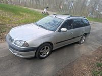 Gebraucht Toyota Avensis 129 PS (94 kW) 2002 Silber Kombi