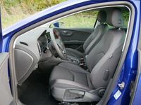 gebraucht Seat Leon 1.5 TSI ACT FR * PANORAMA-SD * NAVI * VOLL-LED * PDC * SHZG * TEMPOMAT * 17 ZOLL