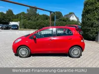 Gebraucht Toyota Yaris Cool 101 PS (74 kW) 2012 Rot Kleinwagen