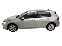 Second-hand VW Golf VIII Life 116 CP (85 kW) 2025 Argintiu Berlinǎ