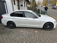 Gebraucht BMW 318 M Performance 143 PS (105 kW) 2012 Weiß Limousine