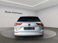 Gebraucht VW Golf VII Life 150 PS (110 kW) 2021 Reflex silver metallic Kleinwagen