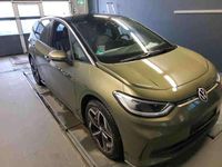 Gebraucht VW ID.3 Pro 150 kW (204 PS) 2023 Dark olivine green metallic sc Kleinwagen