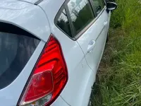 Usata Ford Fiesta Trend 101 CV (74 kW) 2014 Bianco Utilitaria