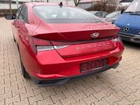 Gebraucht Hyundai Elantra 200 PS (147 kW) 2024 Rot Limousine