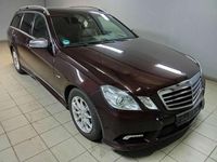 Gebraucht Mercedes E220 170 PS (125 kW) 2011 Cupritbraun  metalliclack Kombi
