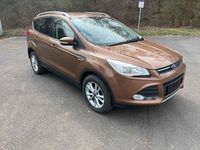 Usado Ford Kuga Trend 140 HP (102 kW) 2013 Castanho SUV