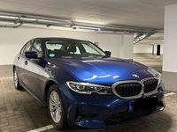 Gebraucht BMW 318 Advantage 150 PS (110 kW) 2019 Blau Limousine