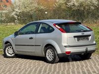 Gebraucht Ford Focus Ambiente 101 PS (74 kW) 2005 Silber