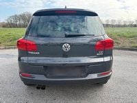 Gebraucht VW Tiguan 125 PS (91 kW) 2015 Grau SUV