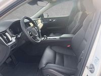 Gebraucht Volvo V60 Plus 197 PS (144 kW) 2025 Crystal weiß perleffekt Kombi